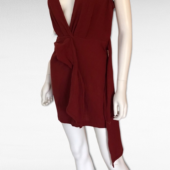 Olivaceous Very Sexy Deep V-Neck Dress - Picture 6 of 7